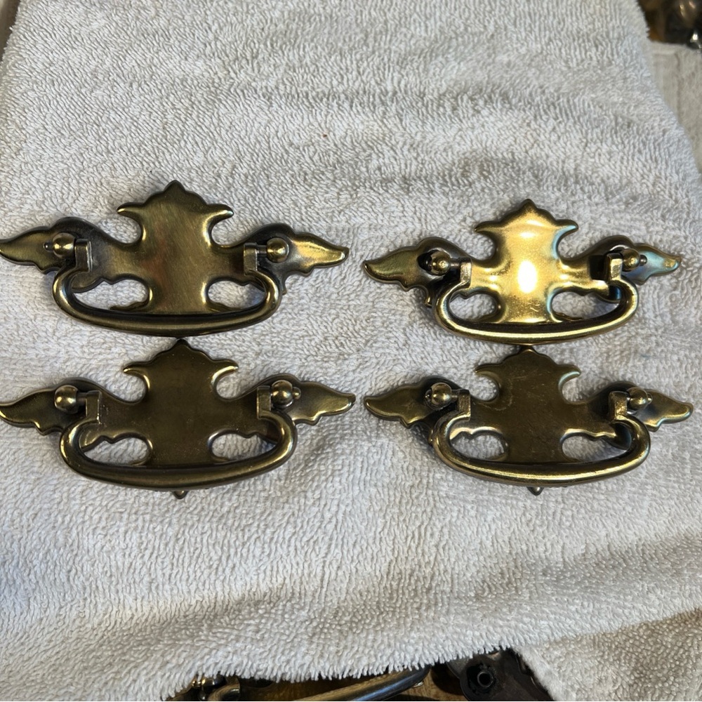Set Of 4 Chippendale Batwing Bail Pull Drawer Hardware A7316DC  NOS